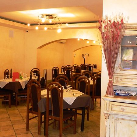 Hotel Adriatico 蒂米什瓦拉 外观 照片